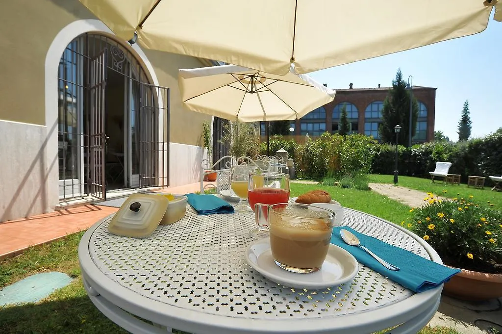 Sogno D'Oro B&B ポッジボンシ 3*,  イタリア